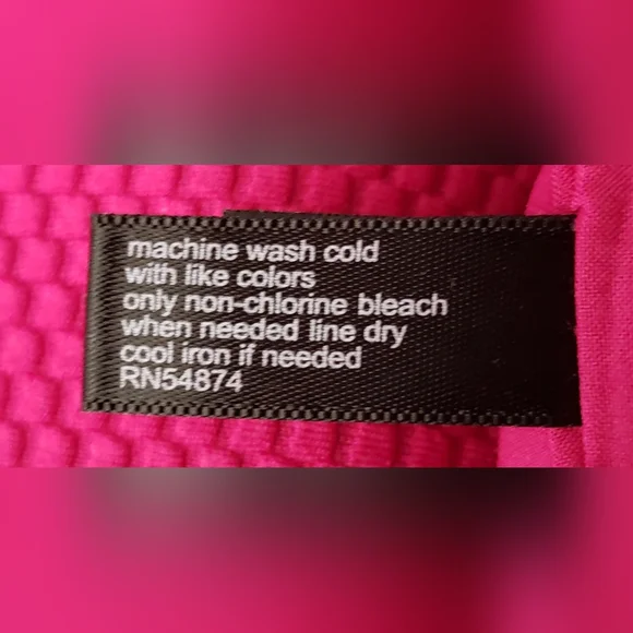 The Limited Fuchsia Pencil Skirt EUC - Picture 6 of 6